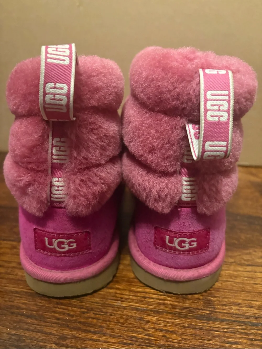 UGG Fluff Mini Quilted Fuchsia Pink Sheepskin Boots Size 6 Big Kids / Women’s 8